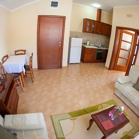 Apartments Stefan Bečići Rum bild