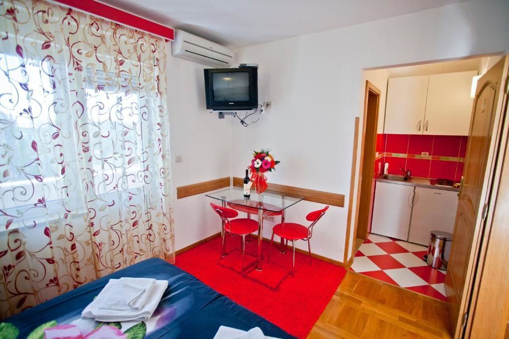 Apartments Stefan Bečići Rum bild